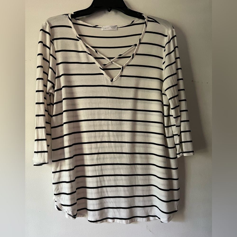 Quarter-sleeve tee